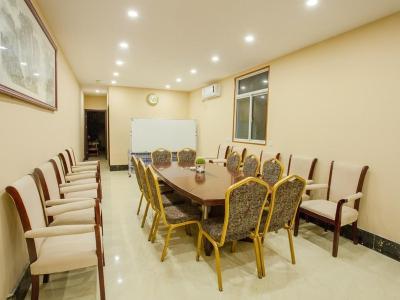 گرین تری این شانگ های پو دونگ دیسنی چوانشا رود شینجیاگانگ رود هتل