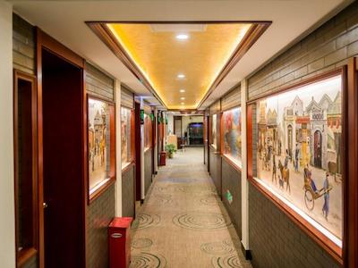 گرین تری این بیجینگ هوهای اکسپرس هتل