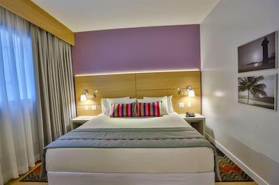 پارک این بای رادیسن سانتز