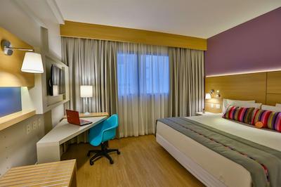 پارک این بای رادیسن سانتز