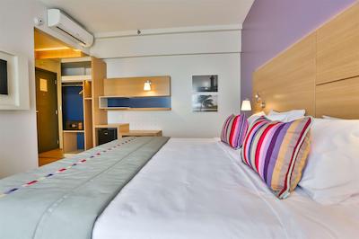 پارک این بای رادیسن سانتز