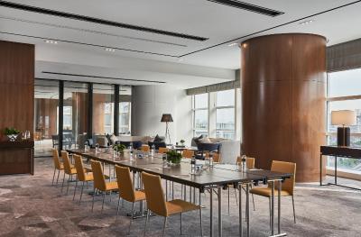 نیو ورلد پتالینگ جایاهتل