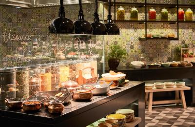 نیو ورلد پتالینگ جایاهتل