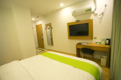 واتیکا شانگهای اینترنشنال توریسم ریزورت لوشان رود سابوی استیشن هتل