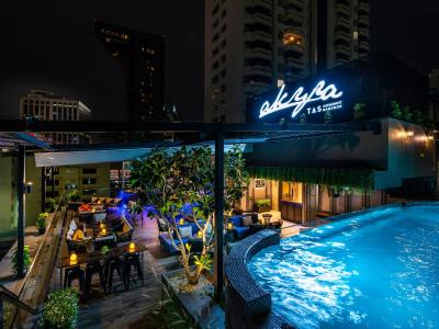 آکیرا سوخومویت بانکوک