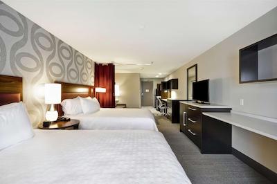 هم2 سویتز بای هیلتون کسی آیرپرت