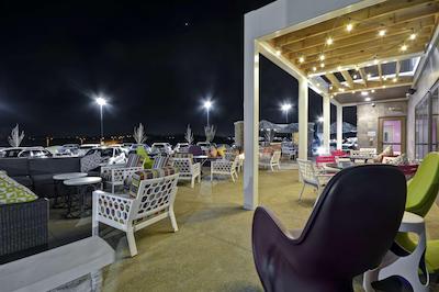 هم2 سویتز بای هیلتون کسی آیرپرت