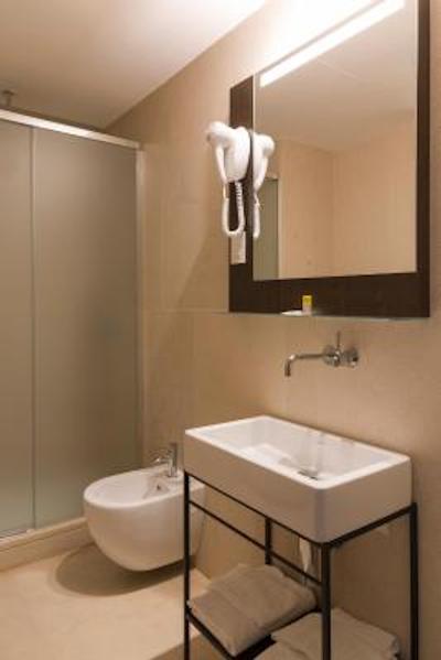 ب اند ب هتل میلانو سنترال استیشن