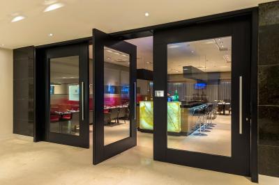 هتل بلاز ارتز اسپ پاولیستا ماناجد بای اکسرهتلز