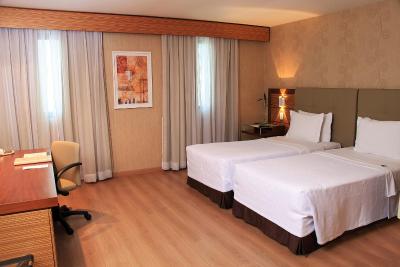 بوربن اسو پاولو ایبیراپورا کنونشن هتل