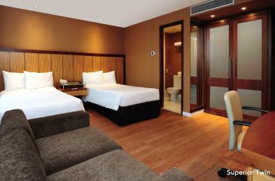 بوربن اسو پاولو ایبیراپورا کنونشن هتل