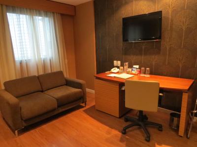 بوربن اسو پاولو ایبیراپورا کنونشن هتل