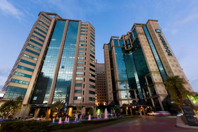 بوربن اسو پاولو ایبیراپورا کنونشن هتل