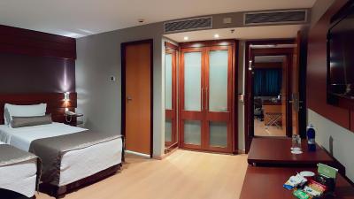 بوربن اسو پاولو ایبیراپورا کنونشن هتل