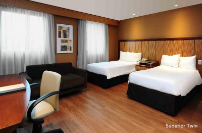 بوربن اسو پاولو ایبیراپورا کنونشن هتل