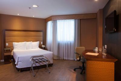 بوربن اسو پاولو ایبیراپورا کنونشن هتل