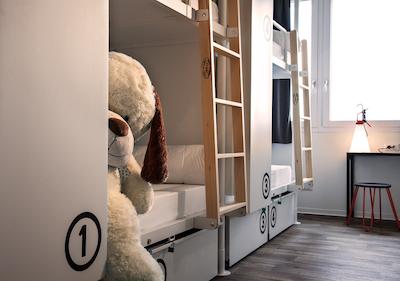 اندا ونیس هستل