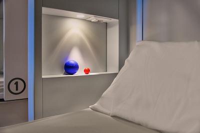 اندا ونیس هستل