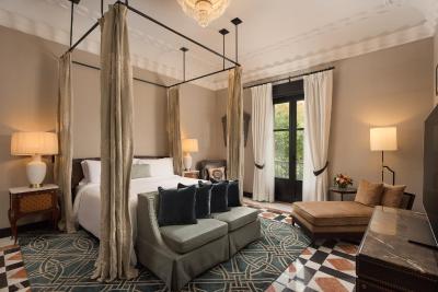 هتل آلفنسُ کسییی ا لوکسوری کالکشن هتل سویلا