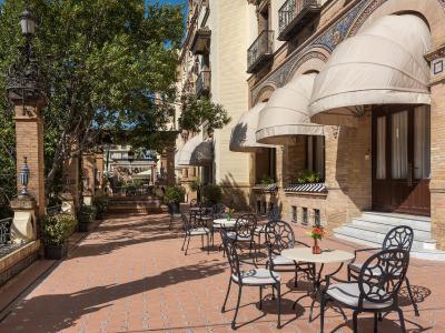 هتل آلفنسُ کسییی ا لوکسوری کالکشن هتل سویلا