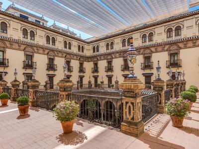 هتل آلفنسُ کسییی ا لوکسوری کالکشن هتل سویلا