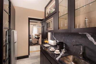 هتل آلفنسُ کسییی ا لوکسوری کالکشن هتل سویلا