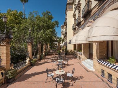 هتل آلفنسُ کسییی ا لوکسوری کالکشن هتل سویلا