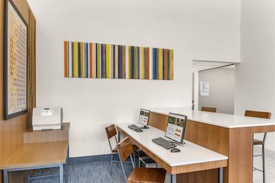 هلید این اکسپرز اند سویتز گرینویل-اسپارتانبورگ (دونکان)