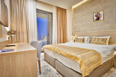 آمری پلازا هتل