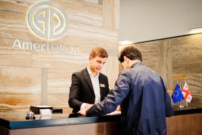 آمری پلازا هتل