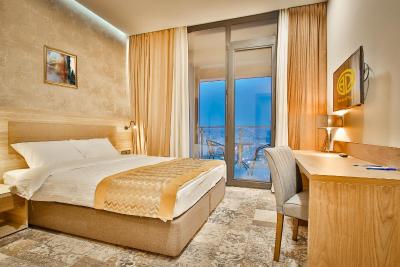 آمری پلازا هتل