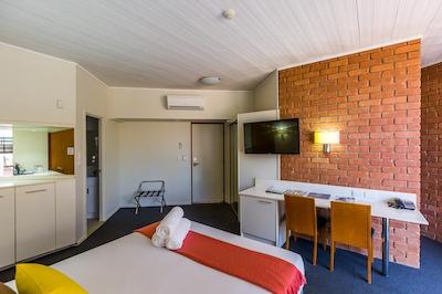 آلیس این د تریتری