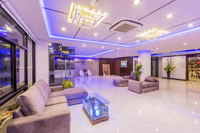 ریور فرنت کرابی هتل