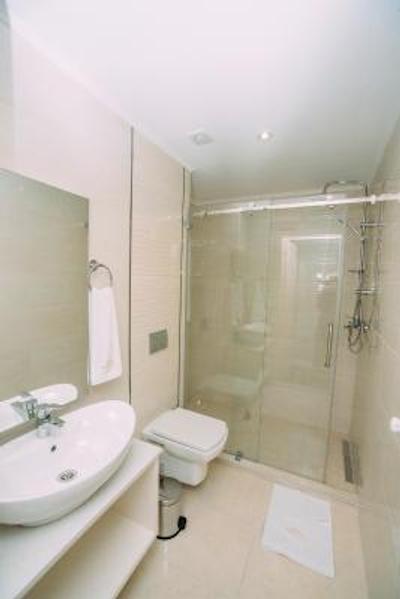 گلد تفلیس هتل