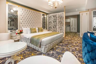 گلد تفلیس هتل