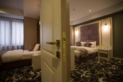 گلد تفلیس هتل