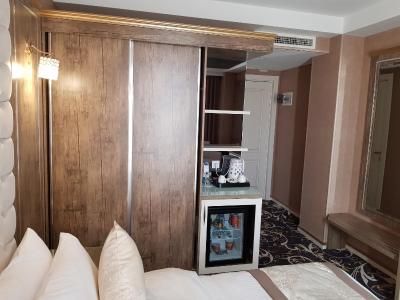 گلد تفلیس هتل