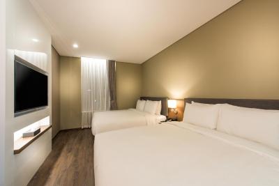 انا سویت هتل