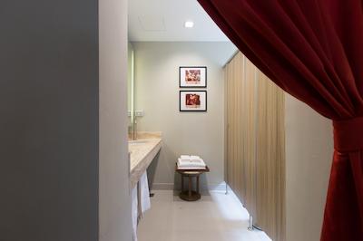 پرینس تئاتر هریتیج است