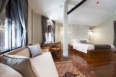 پرینس تئاتر هریتیج است