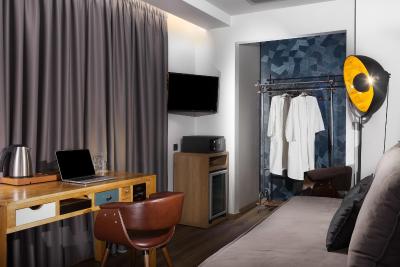 360 دیگریز پوپ آرت هتل