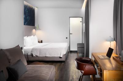 360 دیگریز پوپ آرت هتل