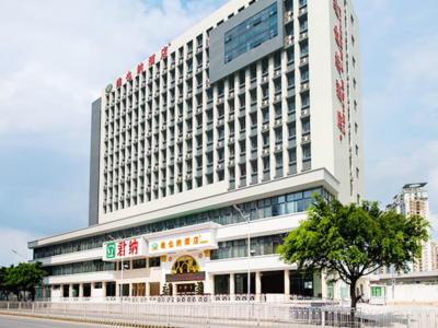 وینا هتل شنزهن ایست ریلو استیشن