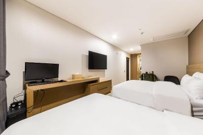 لومیا هتل2 دنگدامون