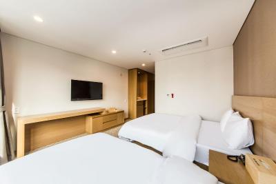 لومیا هتل2 دنگدامون