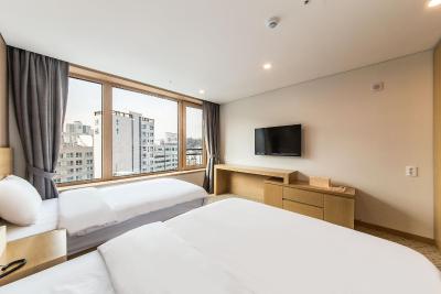 لومیا هتل2 دنگدامون