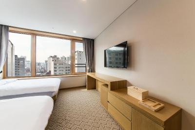 لومیا هتل2 دنگدامون