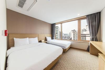 لومیا هتل2 دنگدامون