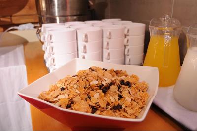 لومیا هتل2 دنگدامون