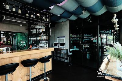 ویها هاستل دون موینگ ایرپورت